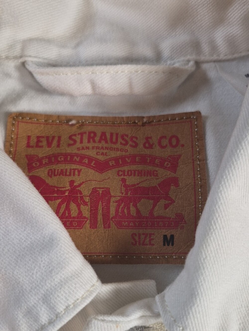 Levi's White Men's Denim Jacket with Button Front - Picture 2 of 7